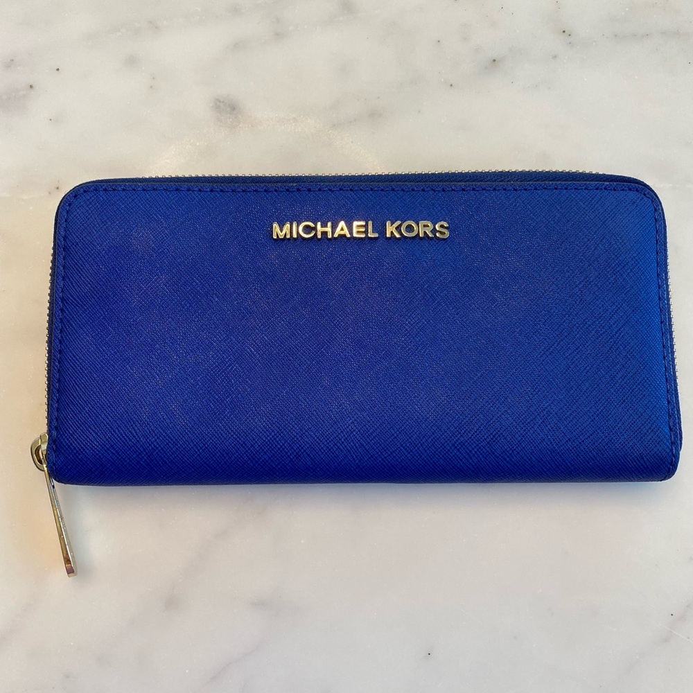 Michael Kors zip around wallet